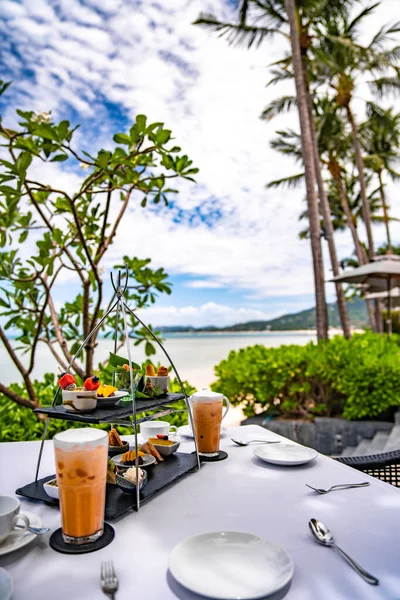 Koh Samui, Tayland, Güney Asya 'daki Lamai plaj beldesinde ikindi çayı.