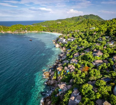 Koh Tao, Tayland 'daki Shark Körfezi' nin havadan görüntüsü, Güney Doğu Asya