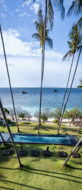 Haad Tien Sahili 'nin havadan görünüşü ve Shark Bay, koh Tao, Tayland, Güney Asya