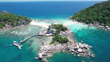 Koh Nang Yuan adasının havadan görünüşü Koh Tao, Tayland, Güney Asya