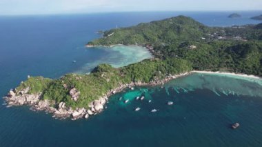 Koh Tao, Tayland 'daki Shark Körfezi' nin havadan görüntüsü, Güney Doğu Asya