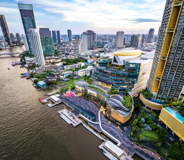 泰国曼谷Khlong San的Chao Phraya河上的Icon Siam购物中心的空中景观 — 图库照片