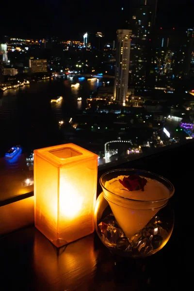 Cocktail Jazzbar Med Utsikt Över Chao Phraya Floden Bangkok Thailand — Stockfoto
