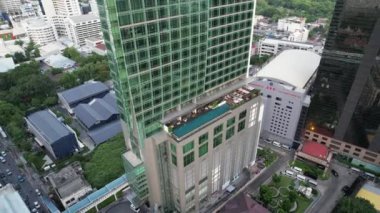 Bangkok, Tayland, Güney Asya 'daki Sathorn ve Saphan Taksin bölgelerinin hava görüntüsü