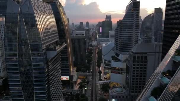 Luchtfoto Van Ploenchit Weg Bij Nacht Bangkok Binnenstad Financieel District — Stockvideo
