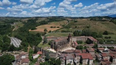 Vercors, Auvergne Rhone Alpes, Fransa, Avrupa 'da St. Anthony veya Saint Antoine l Abbaye' nin hava manzarası