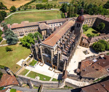 Vercors, Auvergne Rhone Alpes, Fransa, Avrupa 'da St. Anthony veya Saint Antoine l Abbaye' nin hava manzarası