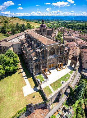 Vercors, Auvergne Rhone Alpes, Fransa, Avrupa 'da St. Anthony veya Saint Antoine l Abbaye' nin hava manzarası