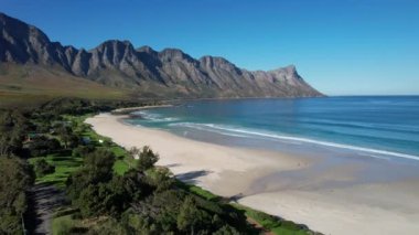 Güney Afrika 'daki Batı Cape Eyaleti' ndeki Kogel Körfezi 'nin hava görüntüsü.