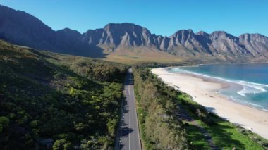 Güney Afrika 'daki Batı Cape Eyaleti' ndeki Kogel Körfezi 'nin hava görüntüsü.