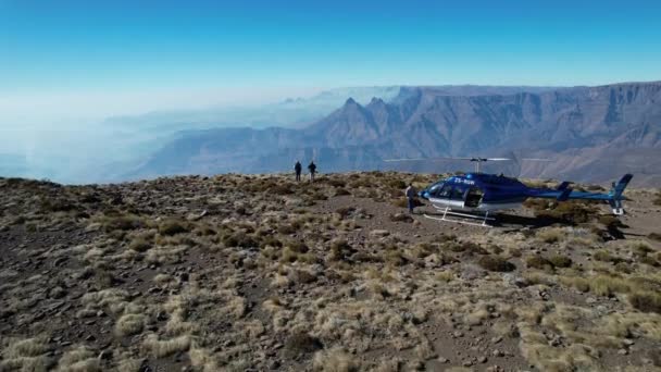 Вид Воздуха Соборный Пик Национальном Парке Дракенсберг Границе Лесото Южной — стоковое видео