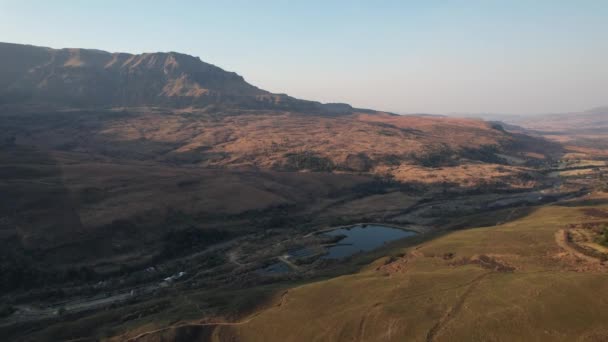 Letecký Pohled Vrchol Katedrály Národním Parku Drakensberg Hranici Lesotho Jihoafrické — Stock video