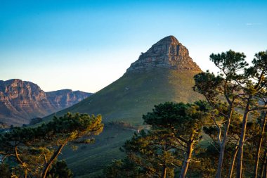 Sinyal Tepesi gün batımı manzarası. Güney Afrika, Batı Burnu 'ndaki Cape Town' da. Yüksek kalite fotoğraf