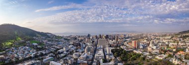 Cape Town şehir merkezinin hava görüntüsü gün doğumunda Batı Burnu, Güney Afrika, Afrika 'da