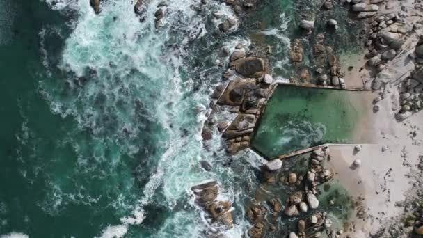 Aerial View Maidens Cove Tidal Pool Clifton Cape Town Kapské — Stock video