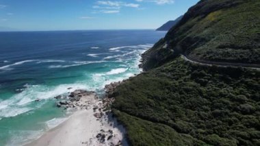 Güney Afrika, Cape Town 'daki Noordhoek Long Beach' in hava manzarası.