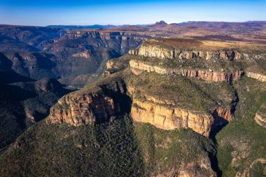 Blyde Nehri Kanyonu 'nun ve Graskop, Mpumalanga, Güney Afrika, Afrika' daki üç Rondavel 'in hava manzarası.