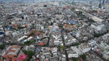 Khlong San ve Chao Phraya nehrinin havadan görüntüsü Bangkok, Tayland, Güney Asya