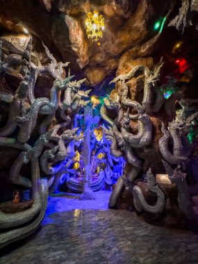 Wat Manewong ya da Maniwong tapınağı Nakhon Nayok, Tayland 'da. Yüksek kalite fotoğraf