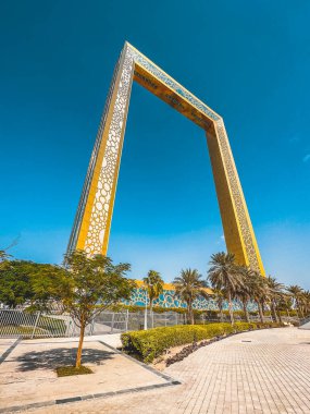 Dubai Frame in Zabeel Park, Downtown Dubai, BAE. Yüksek kalite fotoğraf