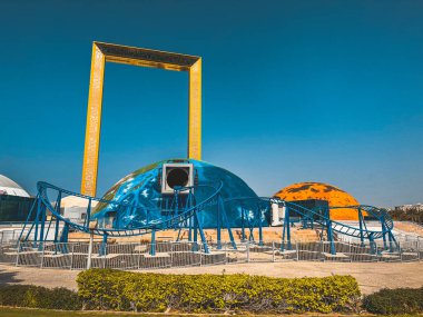 Dubai Frame in Zabeel Park, Downtown Dubai, BAE. Yüksek kalite fotoğraf