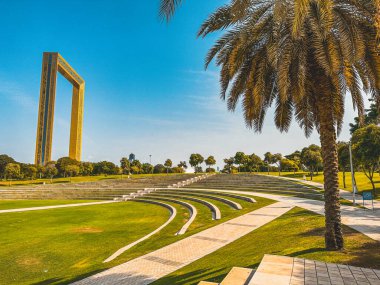 Dubai Frame in Zabeel Park, Downtown Dubai, BAE. Yüksek kalite fotoğraf