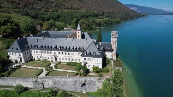 Flygfoto Över Klostret Hautecombe Eller Abbaye Dhautecombe Savoie Frankrike Europa — Stockvideo