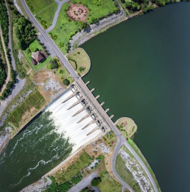 Lopburi, Tayland, Güney Doğu Asya 'daki Pasak Chonlasit Barajı' nın hava görüntüsü