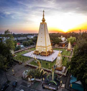Wat Phra 'nın Ubon, Tayland, Güney Doğu Asya' daki Nong Bua manzarası.