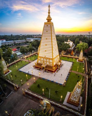 Wat Phra 'nın Ubon, Tayland, Güney Doğu Asya' daki Nong Bua manzarası.