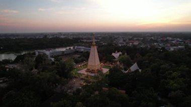Wat Phra 'nın Ubon, Tayland, Güney Doğu Asya' daki Nong Bua manzarası.