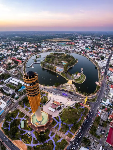 Tayland, Güney Asya 'daki Roi Et Kulesi' nin havadan görüntüsü
