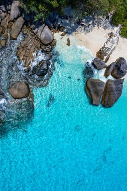 Phang Nga, Tayland, Güney Asya 'daki Similan adasının havadan görünüşü