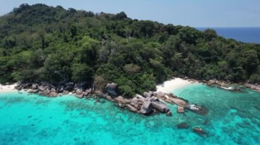 Phang Nga, Tayland, Güney Asya 'daki Similan adasının havadan görünüşü