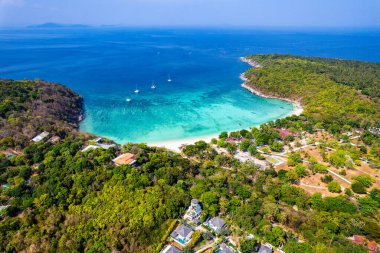 Tayland, Phuket 'teki Raya Adası olarak da bilinen Koh Racha Yai' deki Siyam Körfezi 'nin havadan görünüşü.
