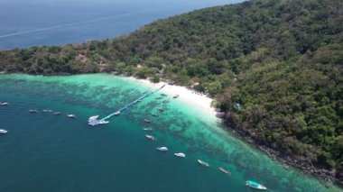 Mercan adasının ya da Koh 'un havadan görünüşü hey Phuket, Tayland, Güney Asya