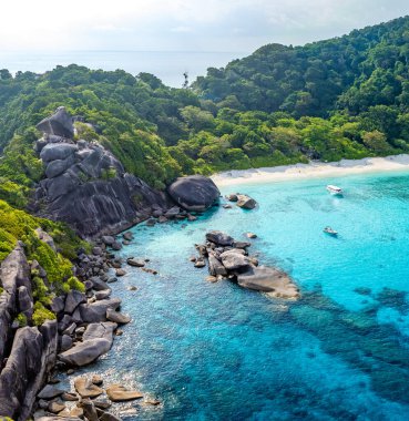 Phang Nga, Tayland, Güney Asya 'daki Similan adasının havadan görünüşü