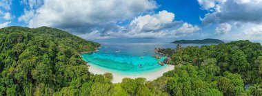 Phang Nga, Tayland, Güney Asya 'daki Similan adasının havadan görünüşü