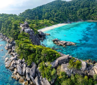 Phang Nga, Tayland, Güney Asya 'daki Similan adasının havadan görünüşü
