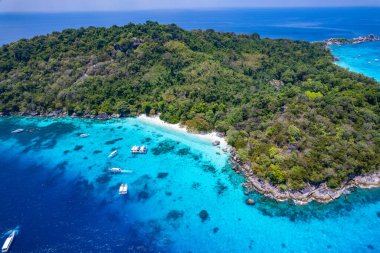 Phang Nga, Tayland, Güney Asya 'daki Similan adasının havadan görünüşü