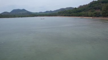 Koh Yao Noi, Phang nga, Tayland 'daki Koh Nok kumsalının havadan görünüşü