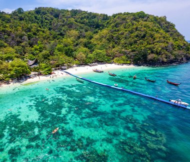Mercan adasının ya da Koh 'un havadan görünüşü hey Phuket, Tayland, Güney Asya