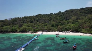 Mercan adasının ya da Koh 'un havadan görünüşü hey Phuket, Tayland, Güney Asya