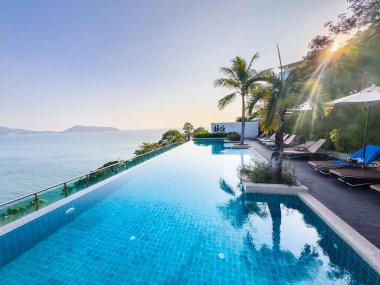 Patong yakınlarındaki Kalim körfezi manzarası, Phuket, Tayland, Güney Doğu Asya