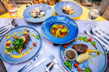 Patong, Phuket, Tayland, Güney Doğu Asya 'da Tayland yemekleri.