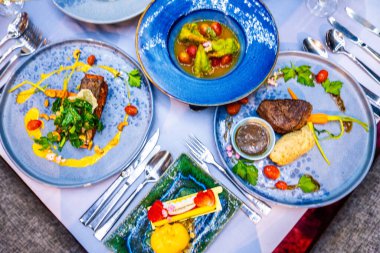 Patong, Phuket, Tayland, Güney Doğu Asya 'da Tayland yemekleri.