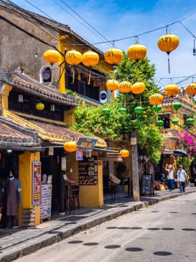 Hoi 'deki cadde manzarası Vietnam' daki antik bir kasaba. Yüksek kalite fotoğraf