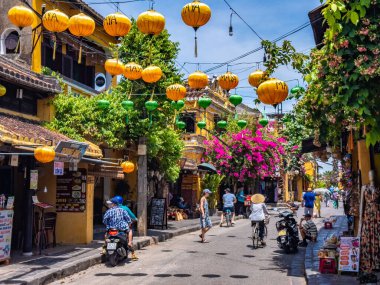 Hoi 'deki cadde manzarası Vietnam' daki antik bir kasaba. Yüksek kalite fotoğraf