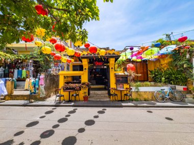 Hoi 'deki cadde manzarası Vietnam' daki antik bir kasaba. Yüksek kalite fotoğraf