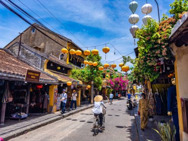 Hoi 'deki cadde manzarası Vietnam' daki antik bir kasaba. Yüksek kalite fotoğraf